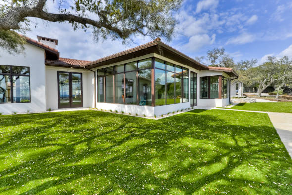 Greenwich artificial grass for residential lawns